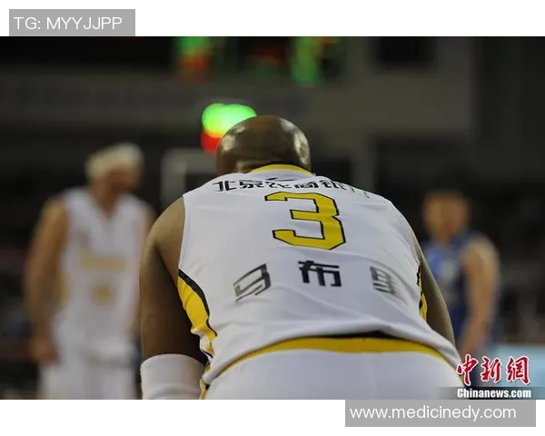 马布里正式宣布退役，结束20年篮球生涯——一代传奇的谢幕与新篇章的开启